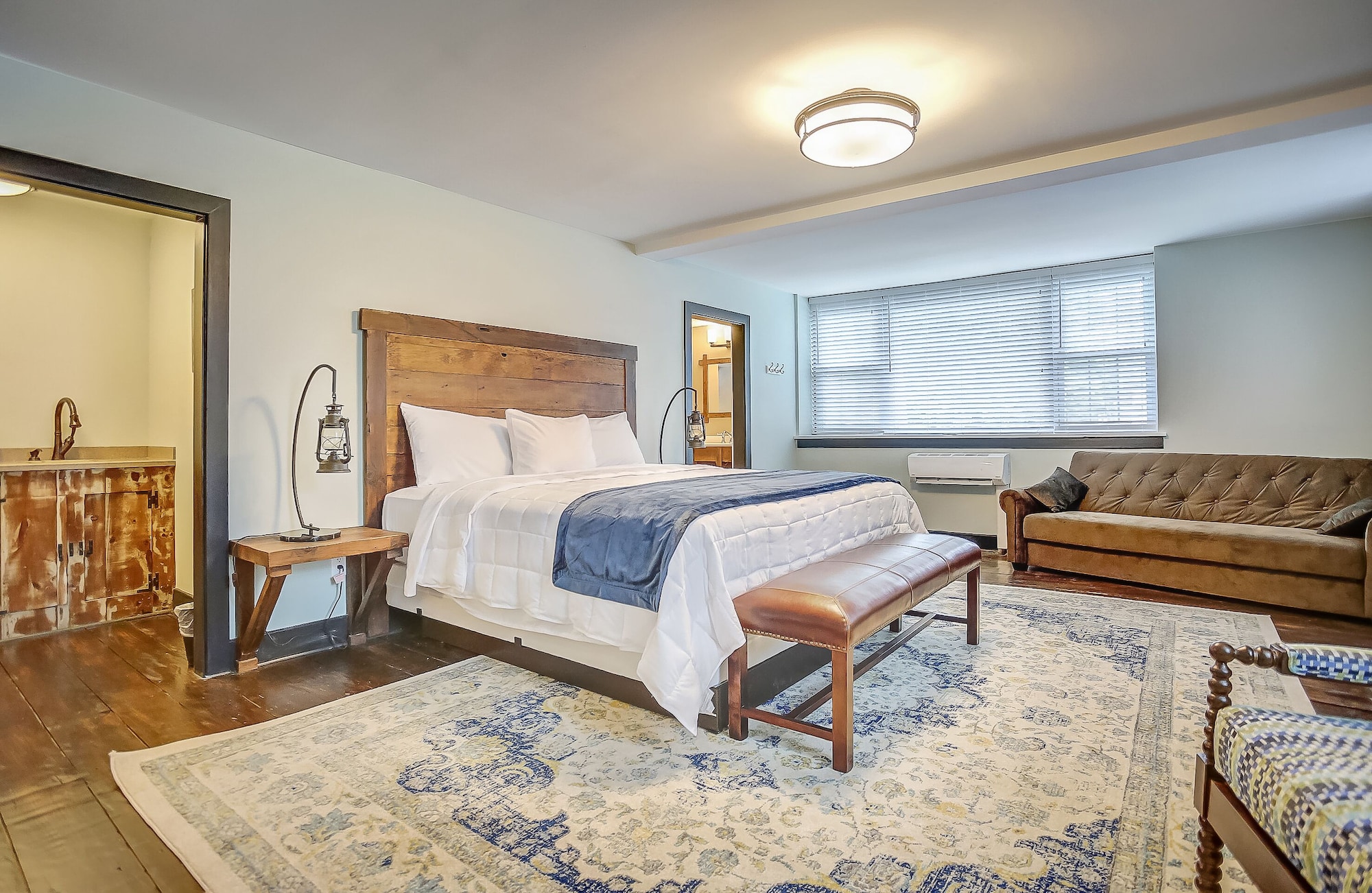 Stone, Lodge, King Bed, Sofa
