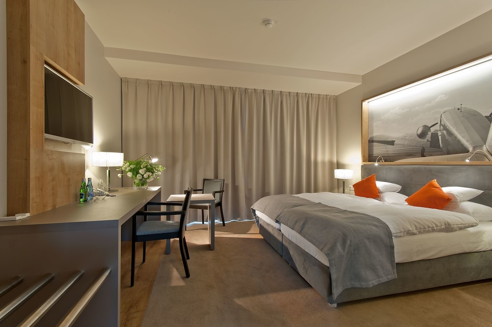 Hotel Forza 10/50