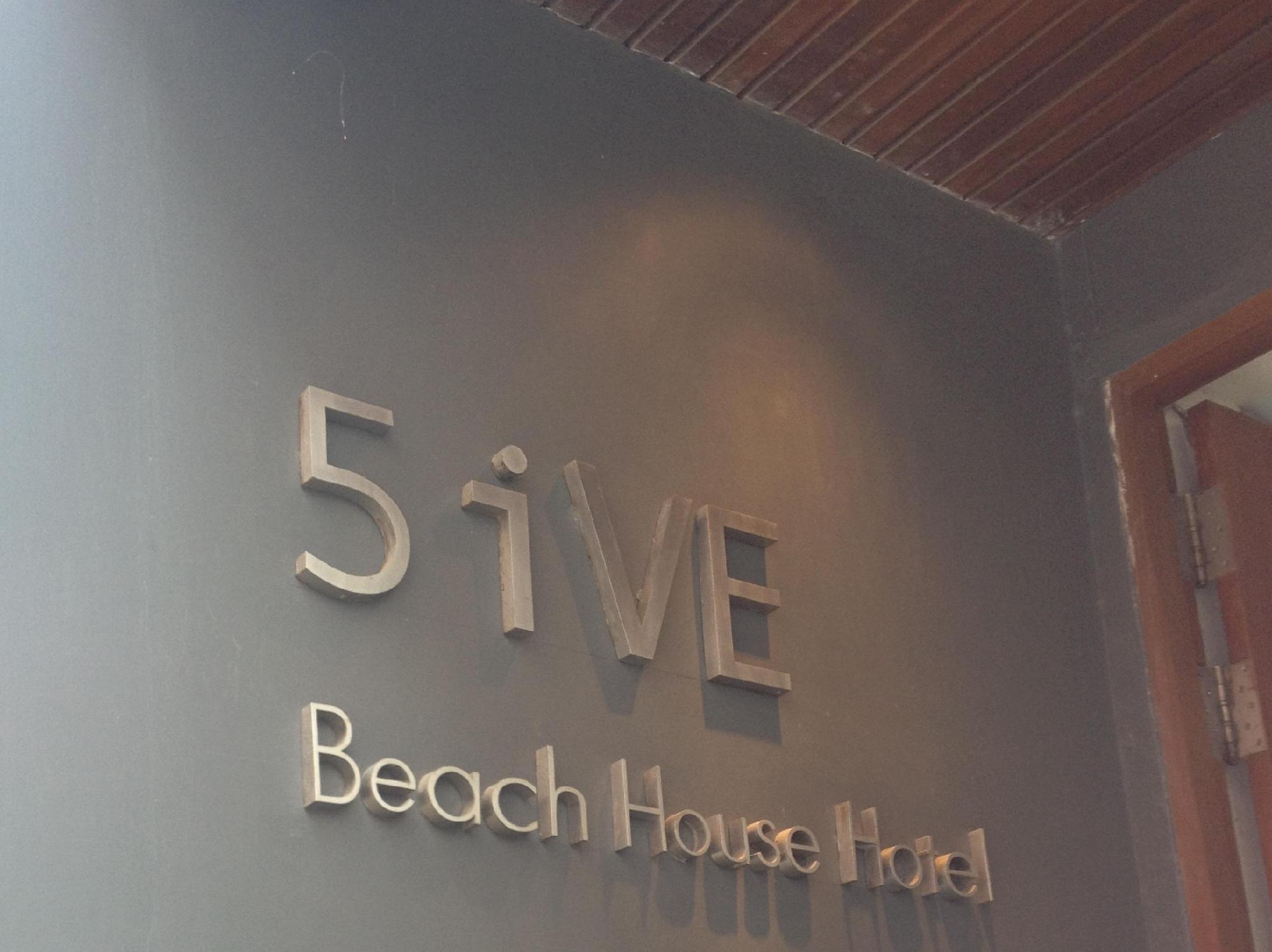 5Ive Beach House Hotel 8/43