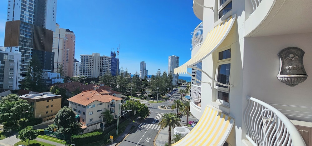 Broadbeach Holiday Apartments 5/50