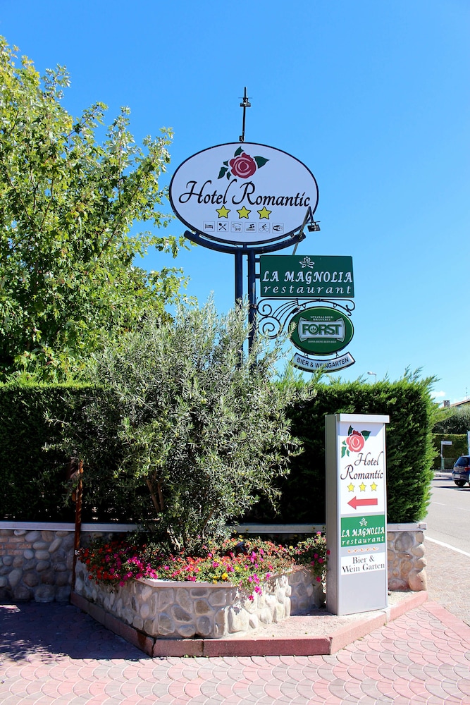 Hotel Romantic 56/60