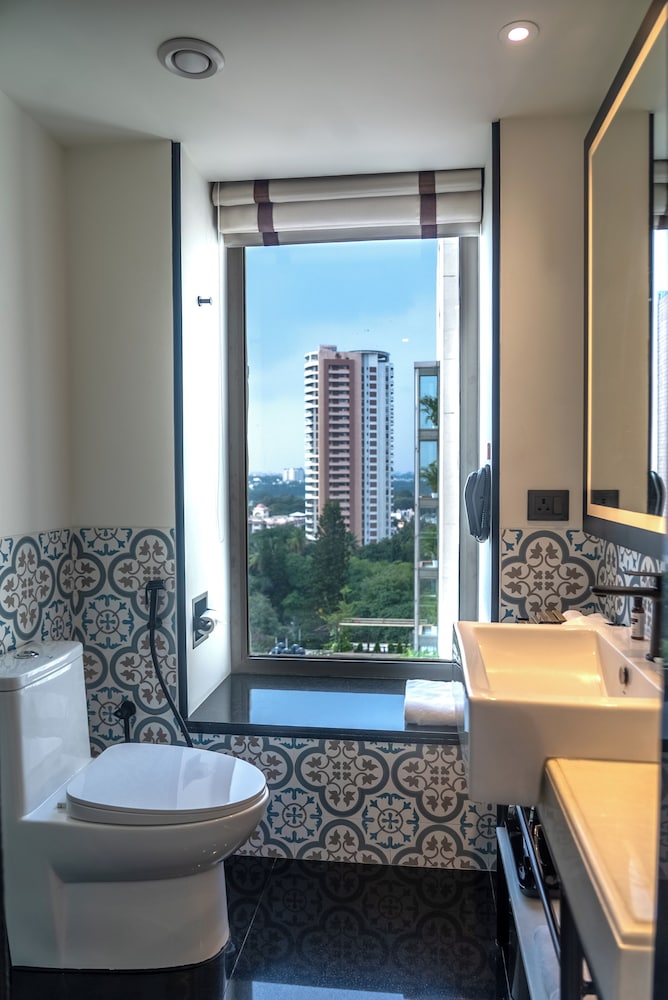 Hyatt Centric Mg Road Bangalore 70/72