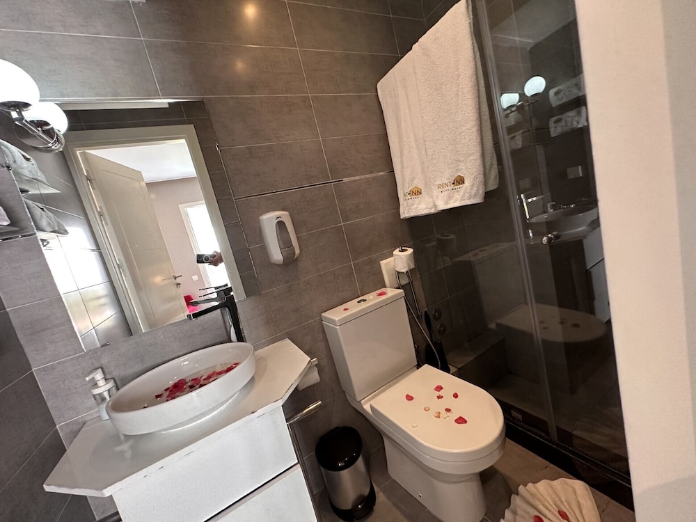 Rent Inn Suites Hotel 60/60