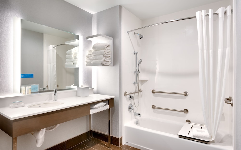 Hampton Inn Suites Anaheim Resort Convention Center 14/34
