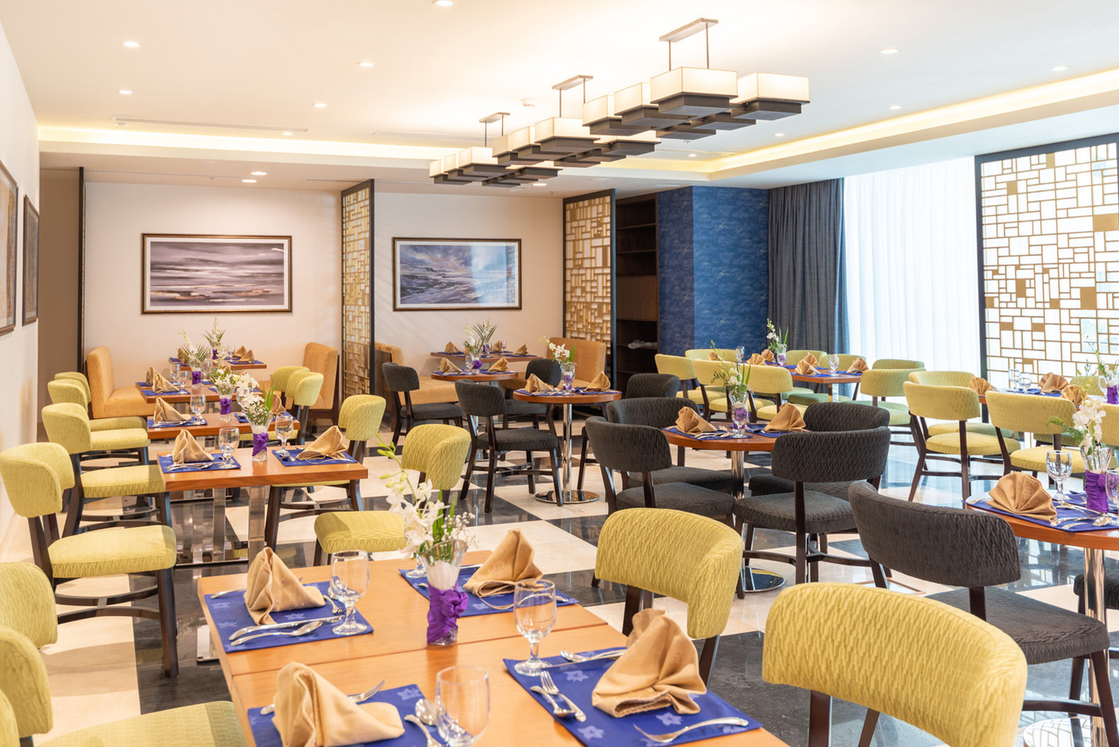 Century Hotel Doha 55/56