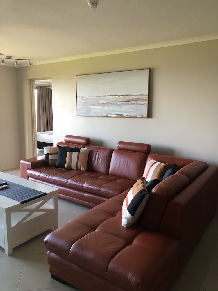 Coral Towers Holiday Suites 47/69