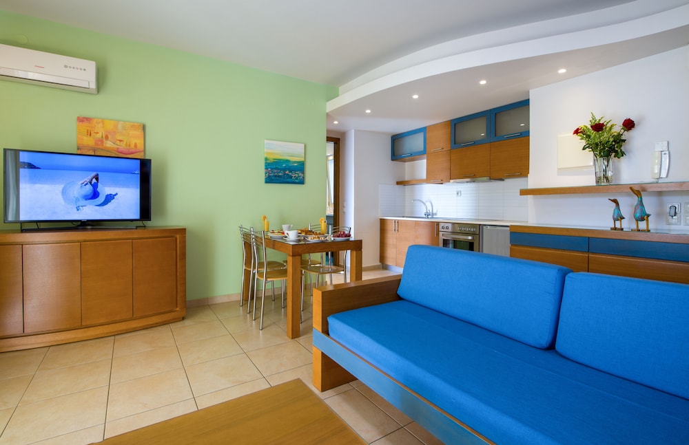 Kedrissos Hotel Apartments 4/44