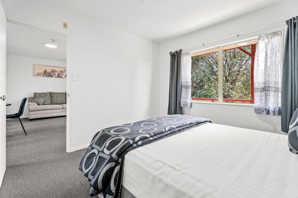 Avondale Motor Inn 14/36