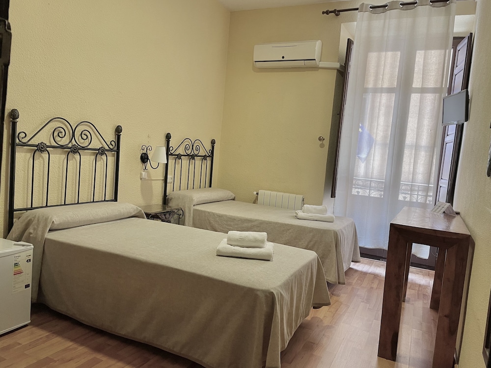 Arteaga Hostal & Baños Árabes Elvira 27/50