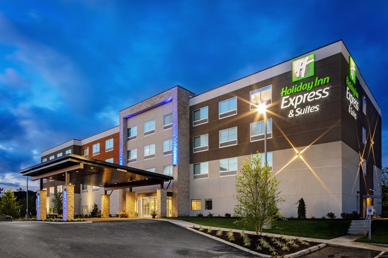 Holiday Inn Express & Suites Madison 58/59