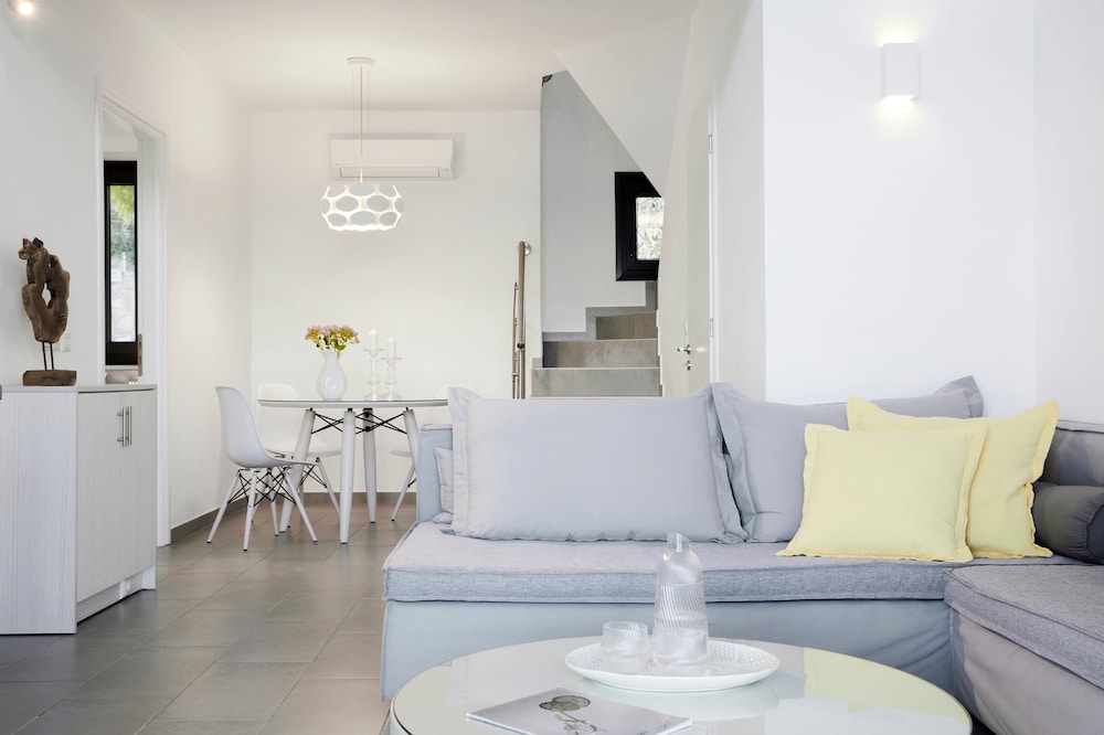Eleia Seafront Villas 23/50
