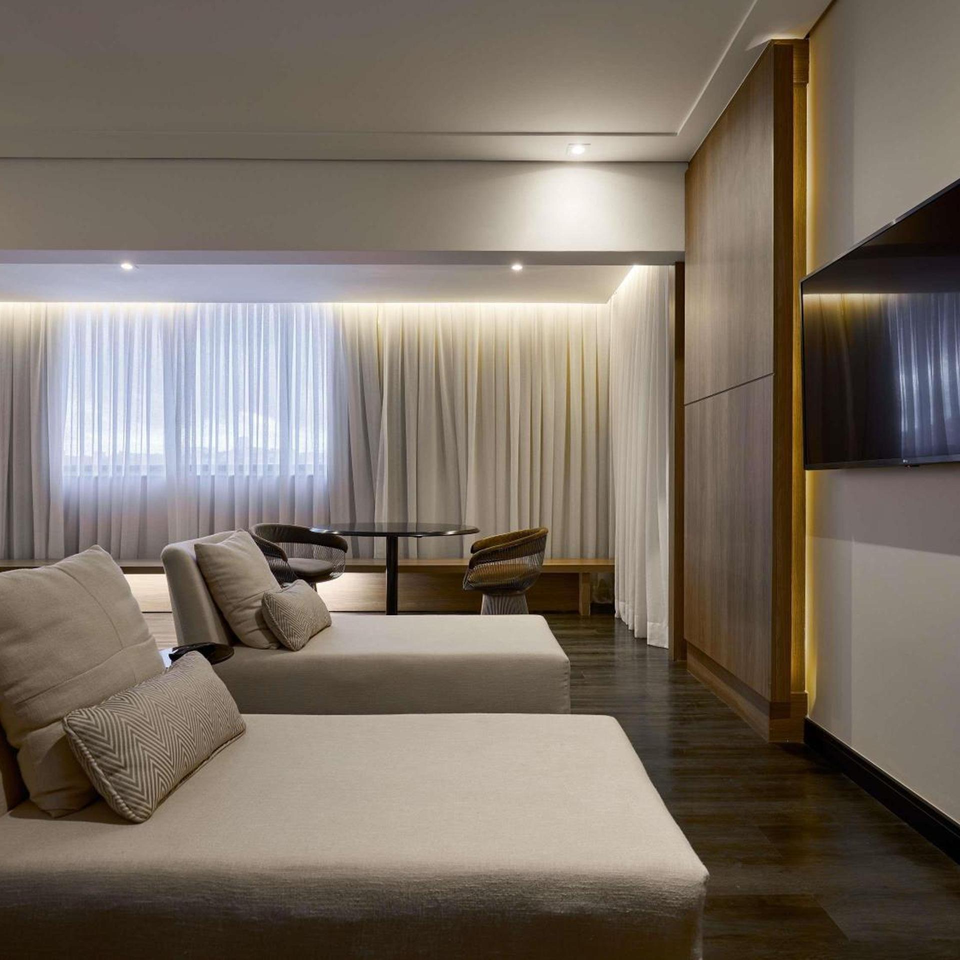 Master, Suite