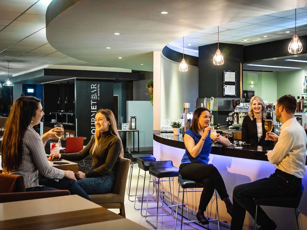 NOVOTEL READING CENTRE 66/80