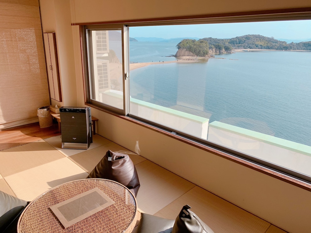 Shodoshima Kokusai Hotel 50/50