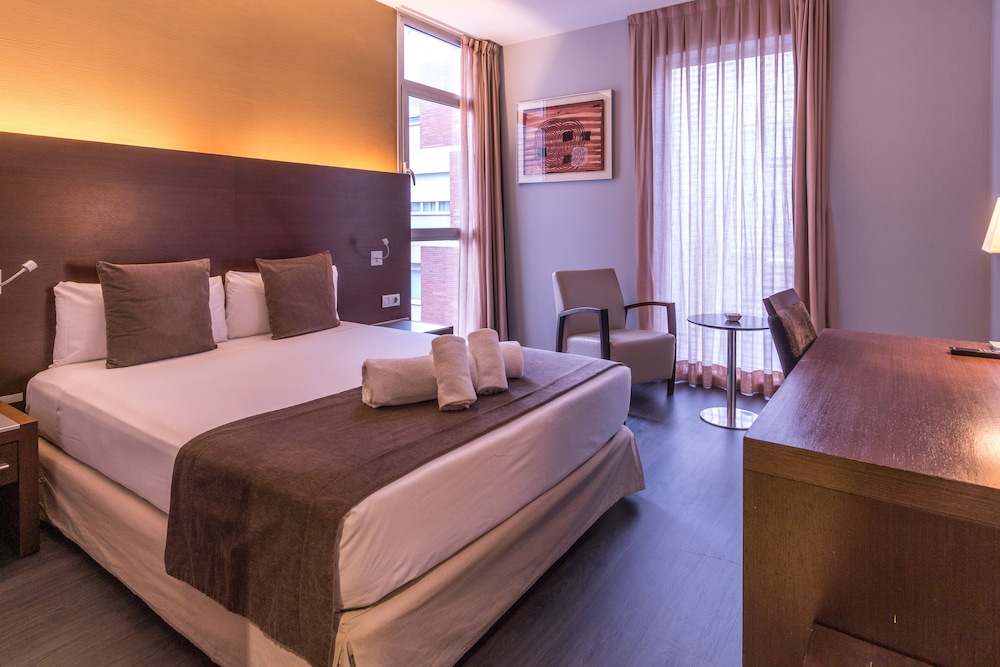 Madanis Hotel 12/50