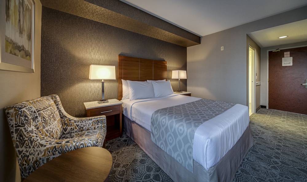 Monte Carlo Inn Markham 17/68
