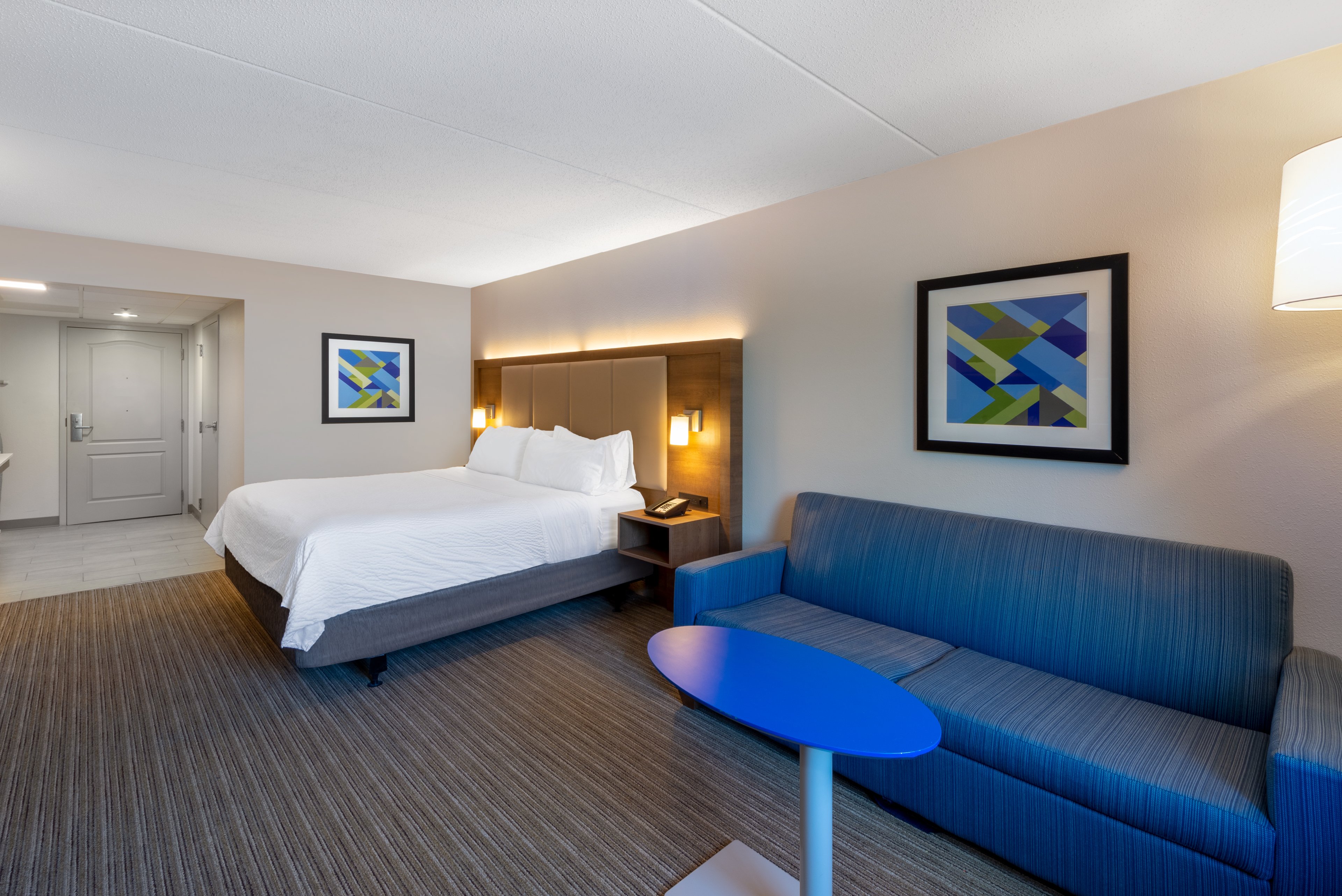 Holiday Inn Express State College Williamsburg Sq 18/48