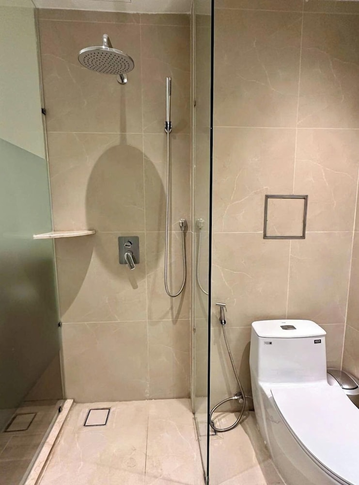 Tulip Hotel 2 64/66