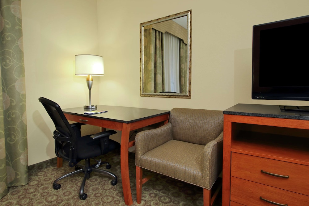 Hampton Inn And Suites Buffalo Tx 50/65