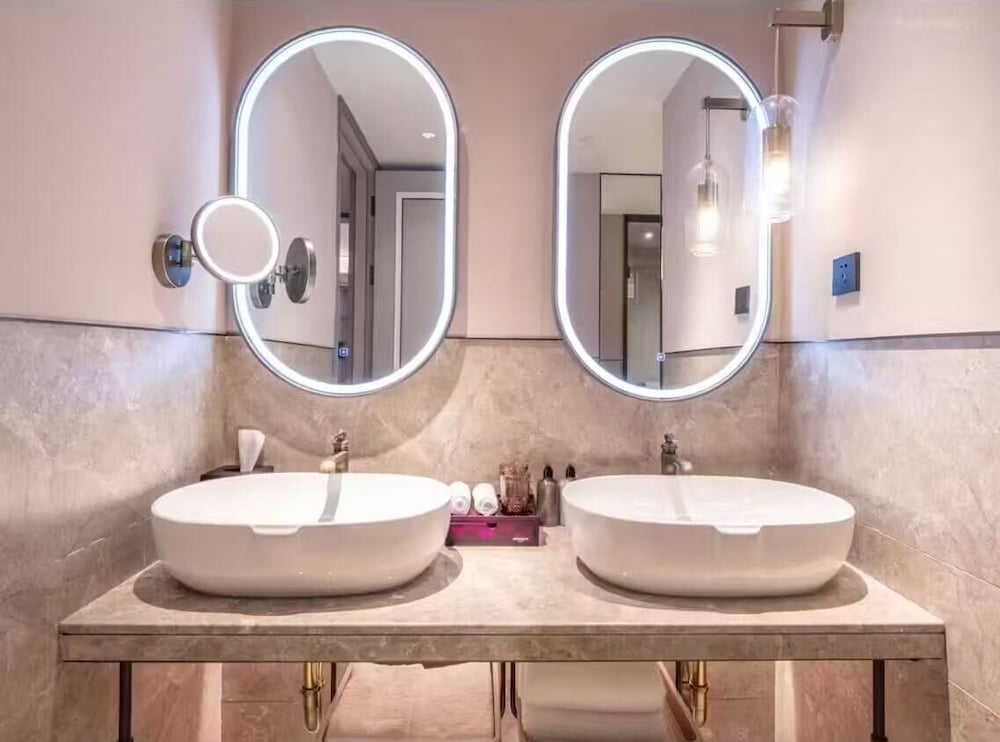 Mercure Xian Dazhai Road 49/52