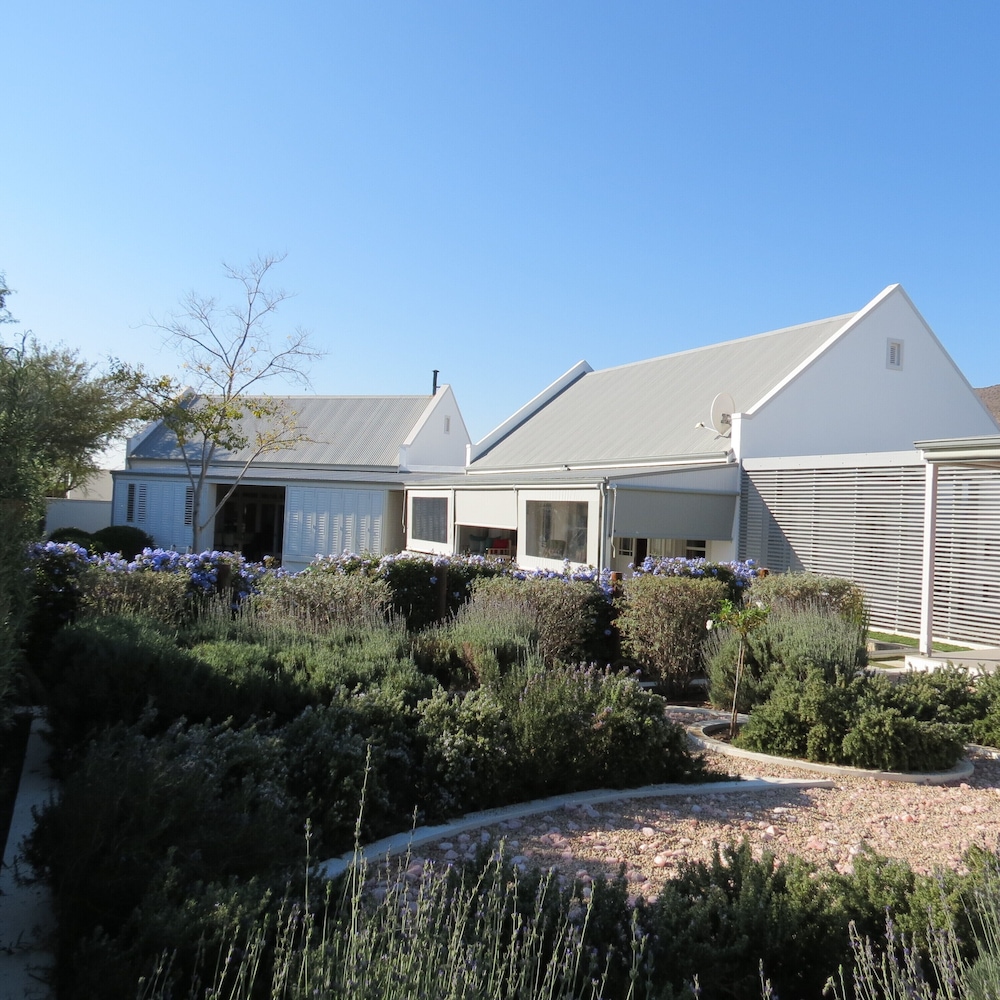 Karoo View Cottages 40/50