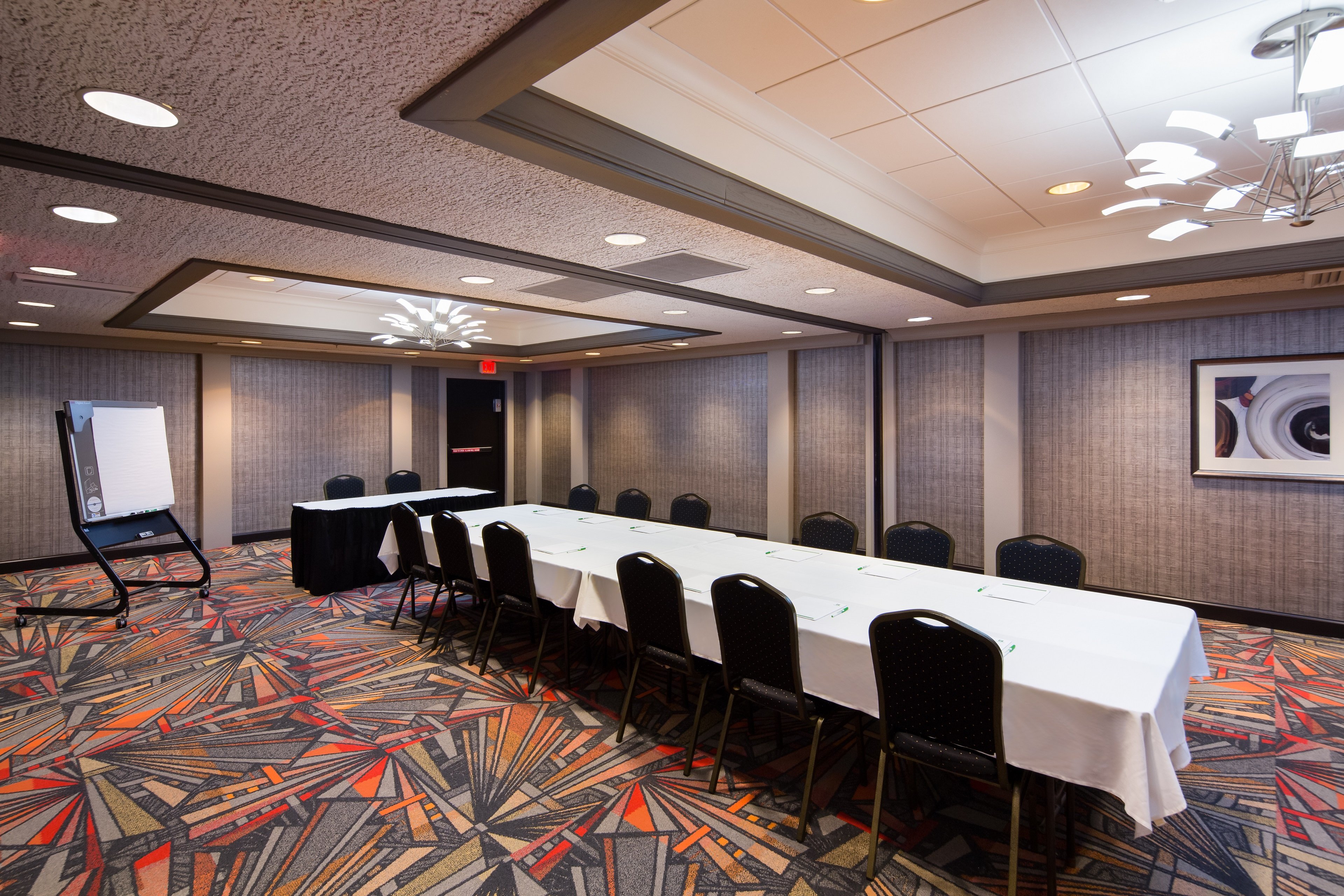 Holiday Inn Milwaukee Riverfront 29/34