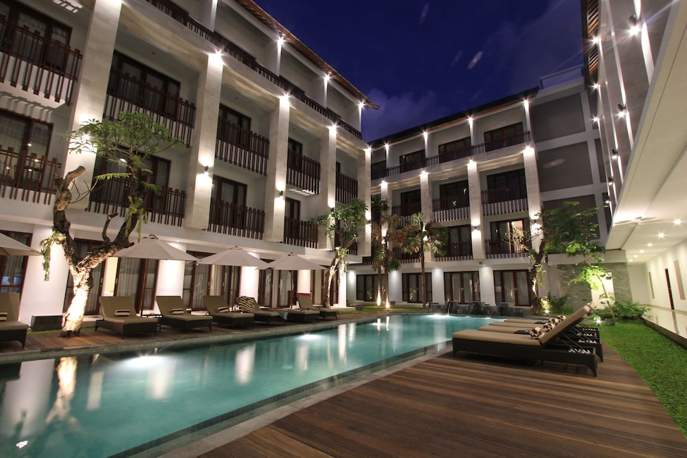 Grand La Walon Hotel 10/66