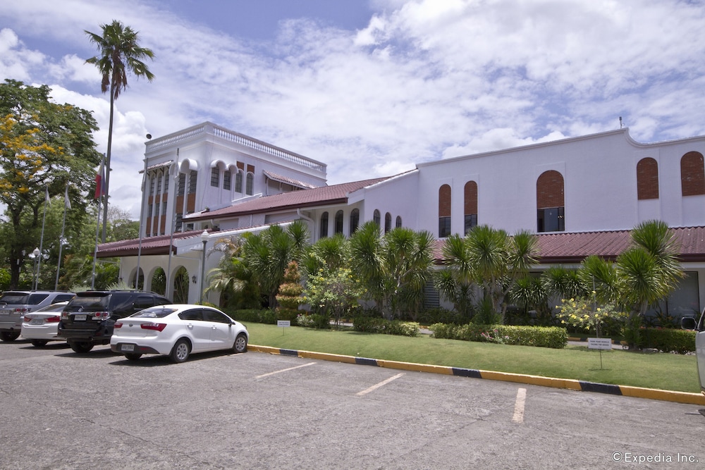 Montebello Hotel, Cebu 45/56