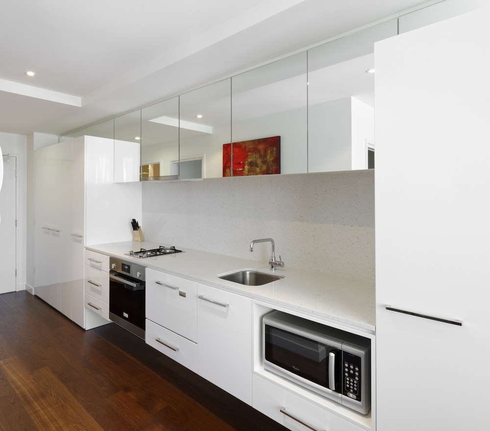 The Sebel Residences Melbourne Docklands 8/55