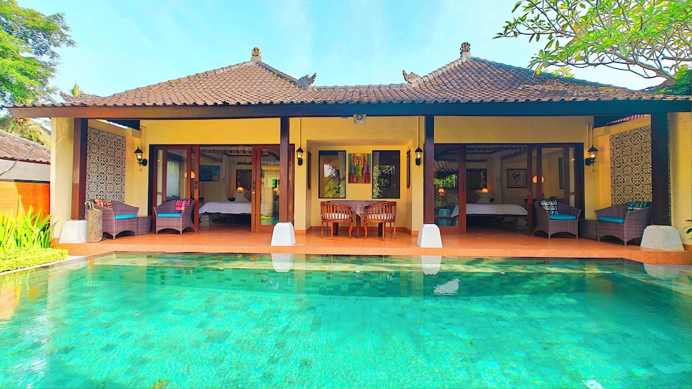 Villa Nirvana 10/81