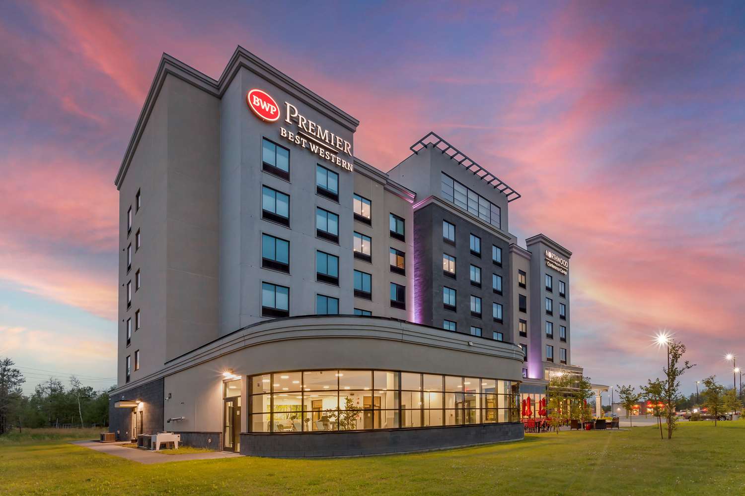 Best Western Premier Northwood Hotel 1/16