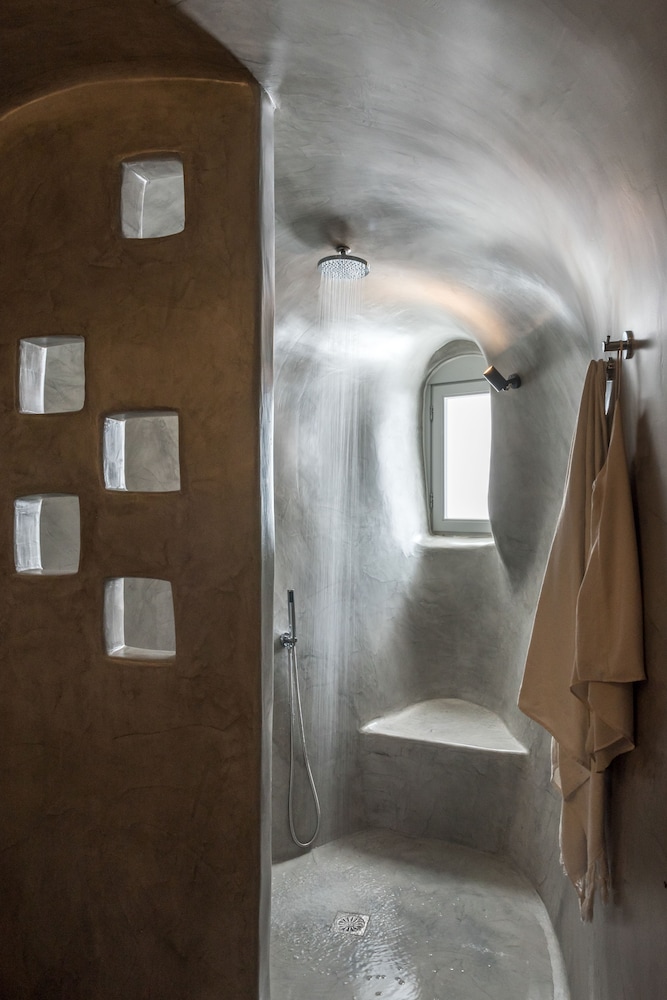 COCOON SUITES 40/68