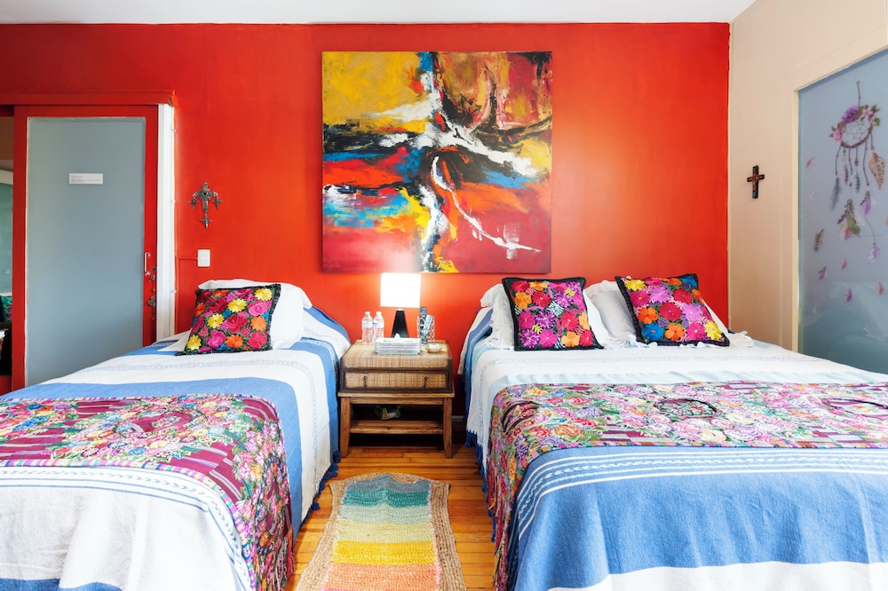 Family, Queen Bed, Pet Friendly, Bathtub, Casa ITZAE B&B 2/7
