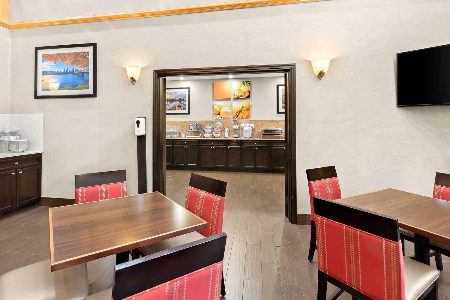 Comfort Suites Portland Airport 25/39