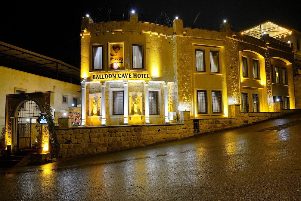 Balloon Cave Hotel 43/45