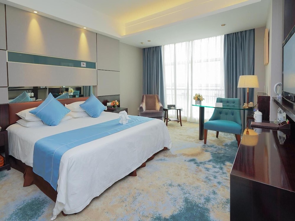 Royal Palace Hotel 5/22