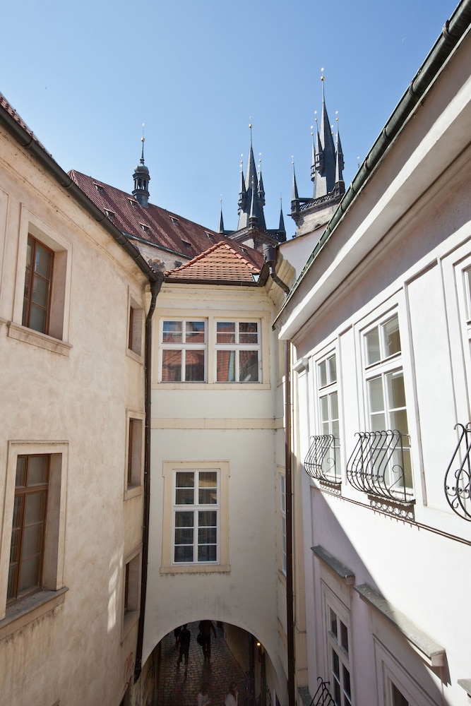 Cathedral Prague Apartments 2/49