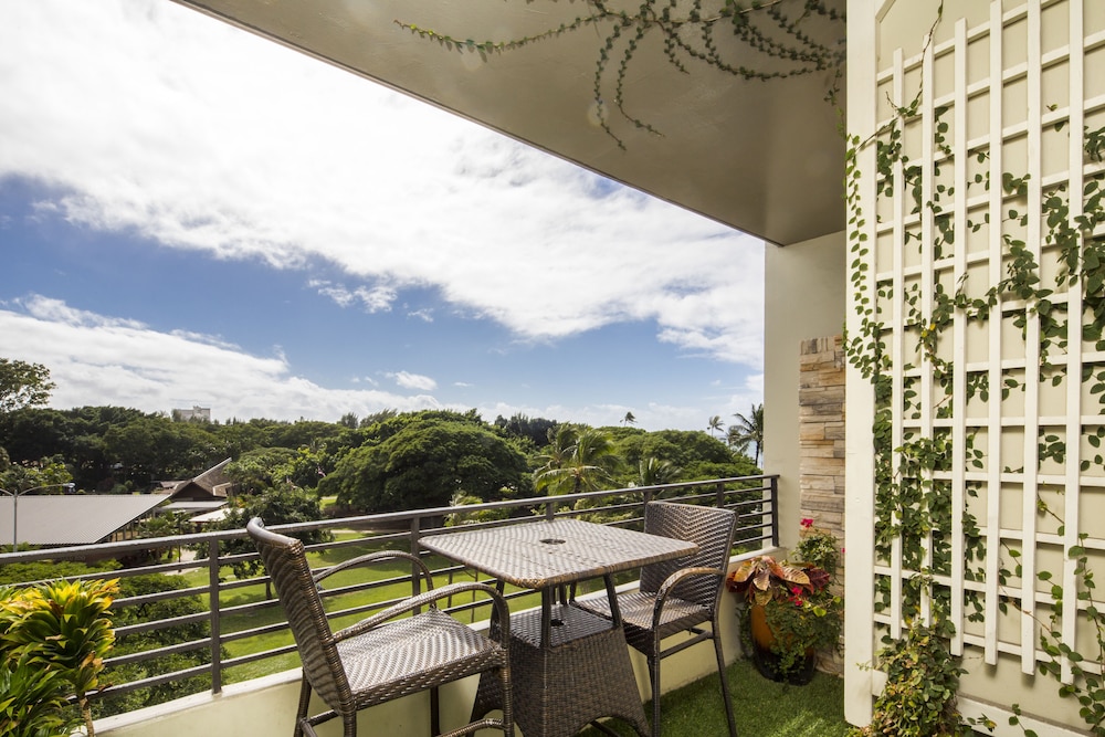 Castle Waikiki Grand Hotel 66/70