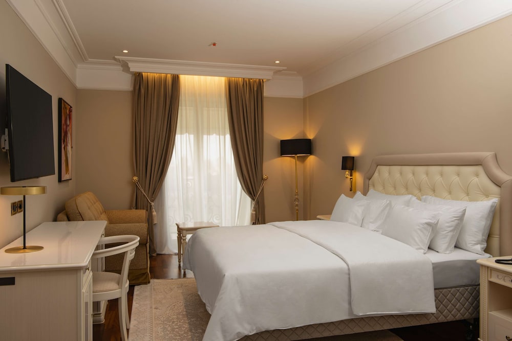 Junior Suite Lake View