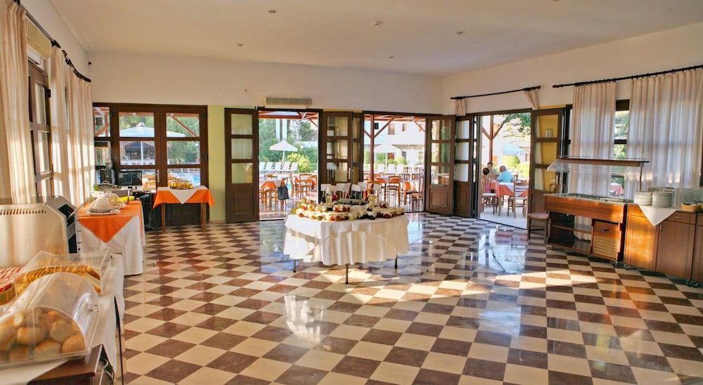 Pasiphae Hotel 43/72