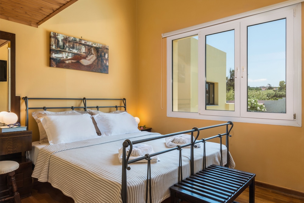 2 BEDROOMS, VILLA, SEA VIEW