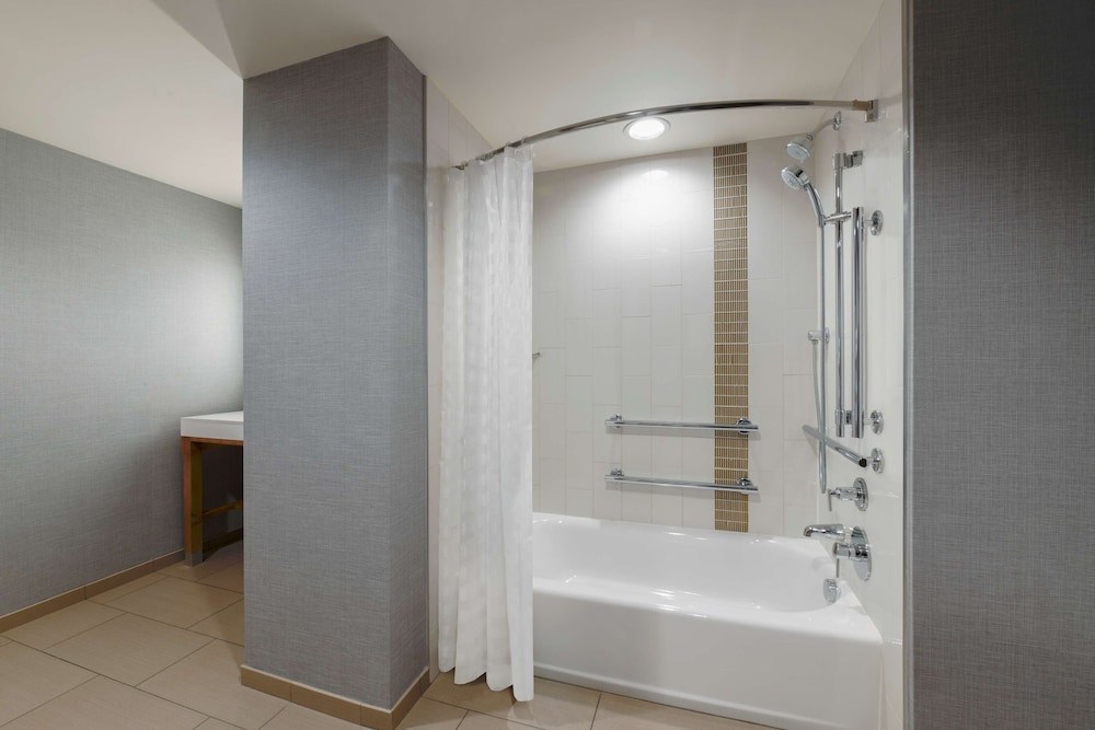 Hyatt Place Denver Downtown 49/50