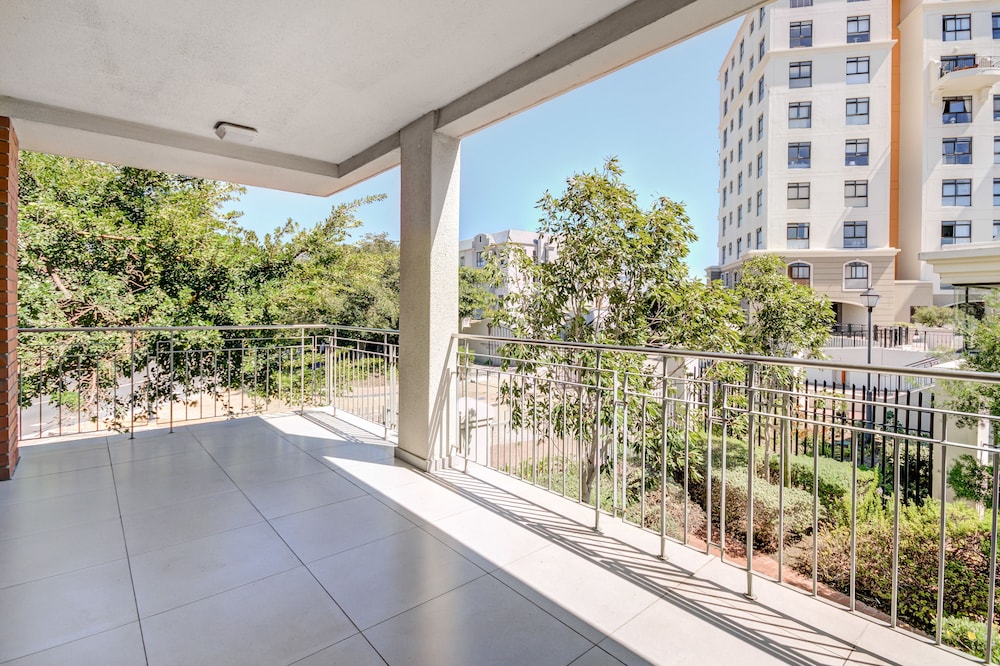 Mayfair Luxury Apartments 25/50