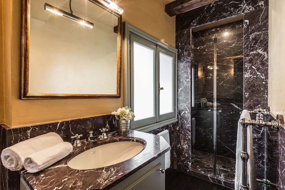 The Venetian Penthouse 22/24