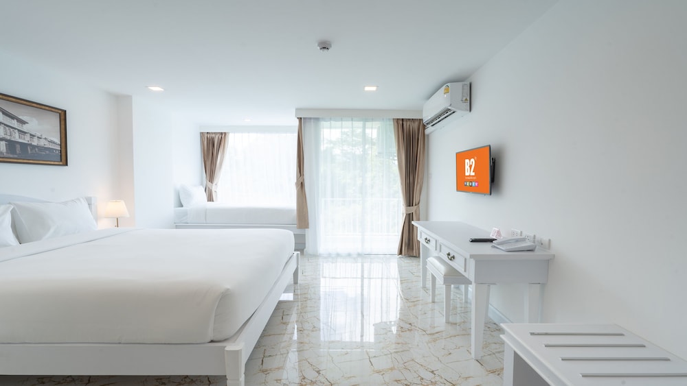 B2 Phuket Premier Hotel 12/30