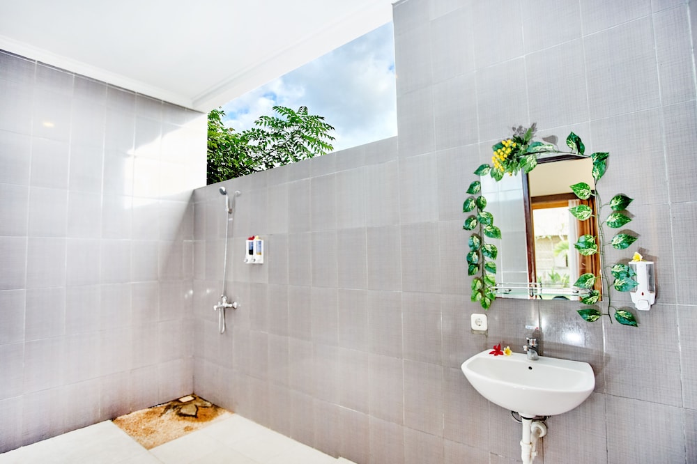 Nyuh Gading Home Stay Lembongan 54/59