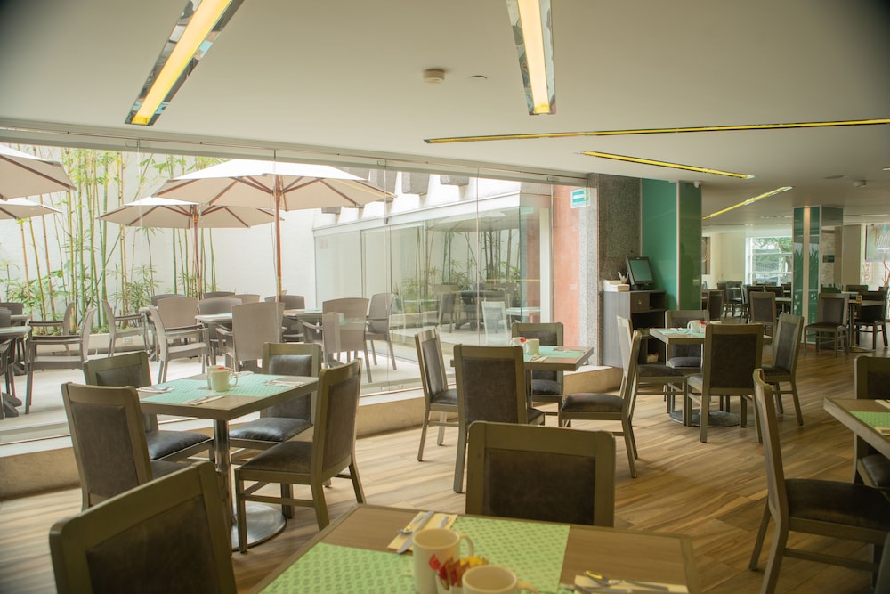 Hotel Marbella 51/57