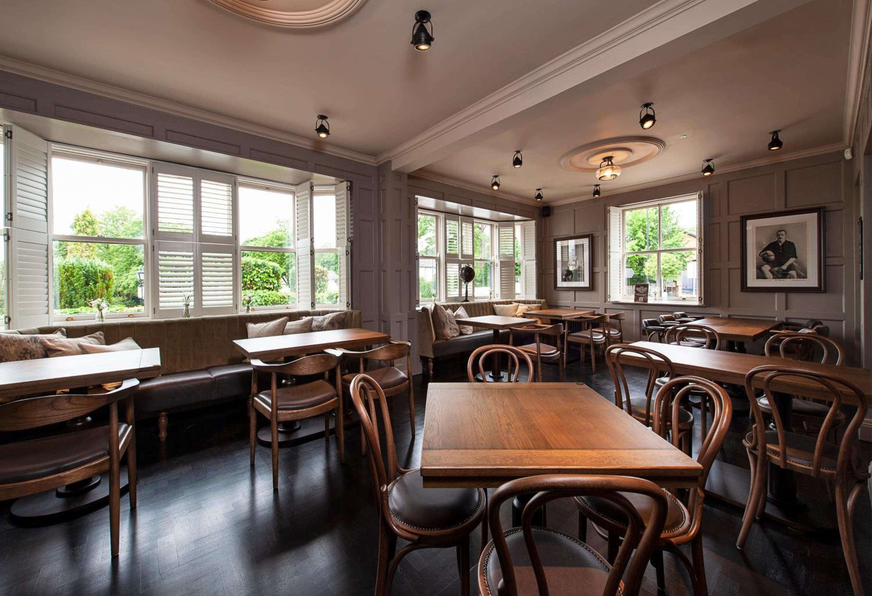 The Bulls Head Hotel 35/50