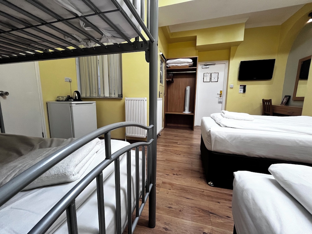 Shakespeare Hotel 31/67