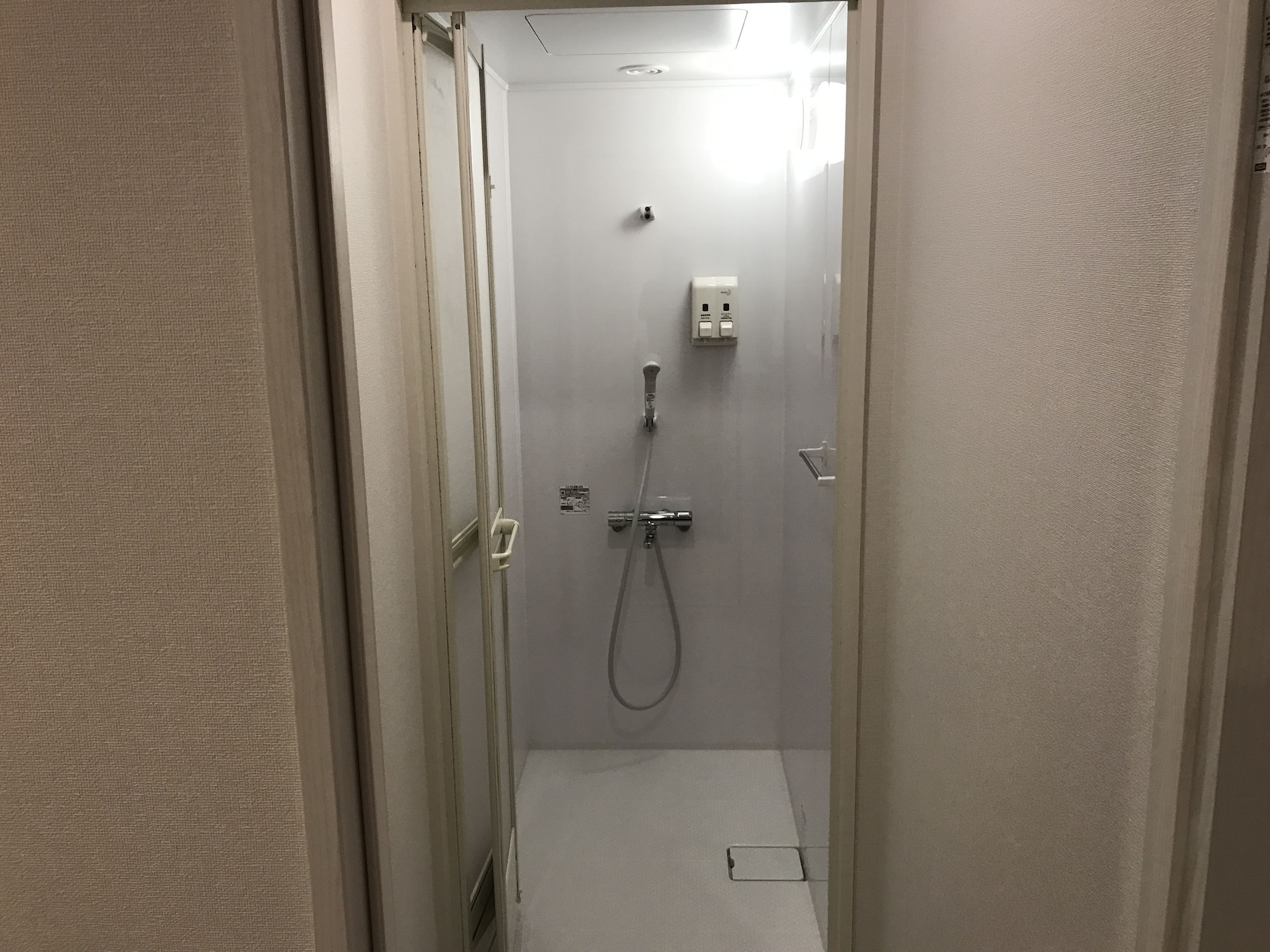 Female Only, Upper, Bunk Bed, Hotel Owl Tokyo - Hostel 2/2
